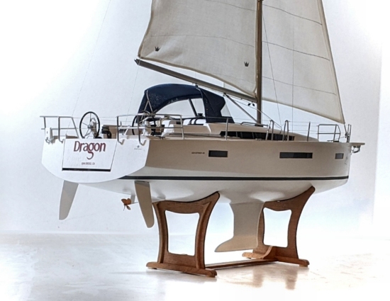 Starboard view of 19inch Jeanneau 440 model