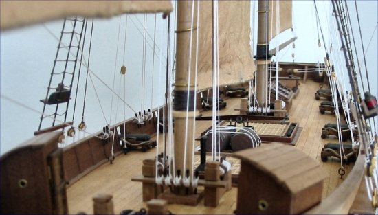 Deck and deck details of a Baltimore Clipper